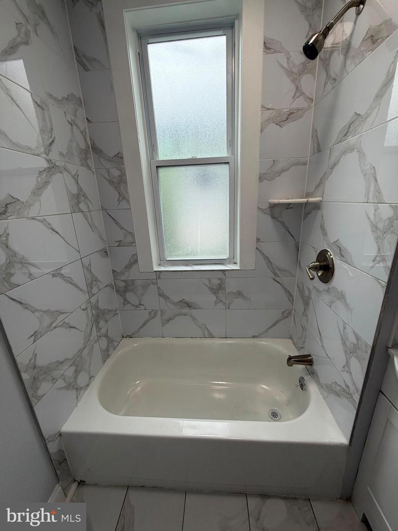 5323 Lesher St Property Photo 26