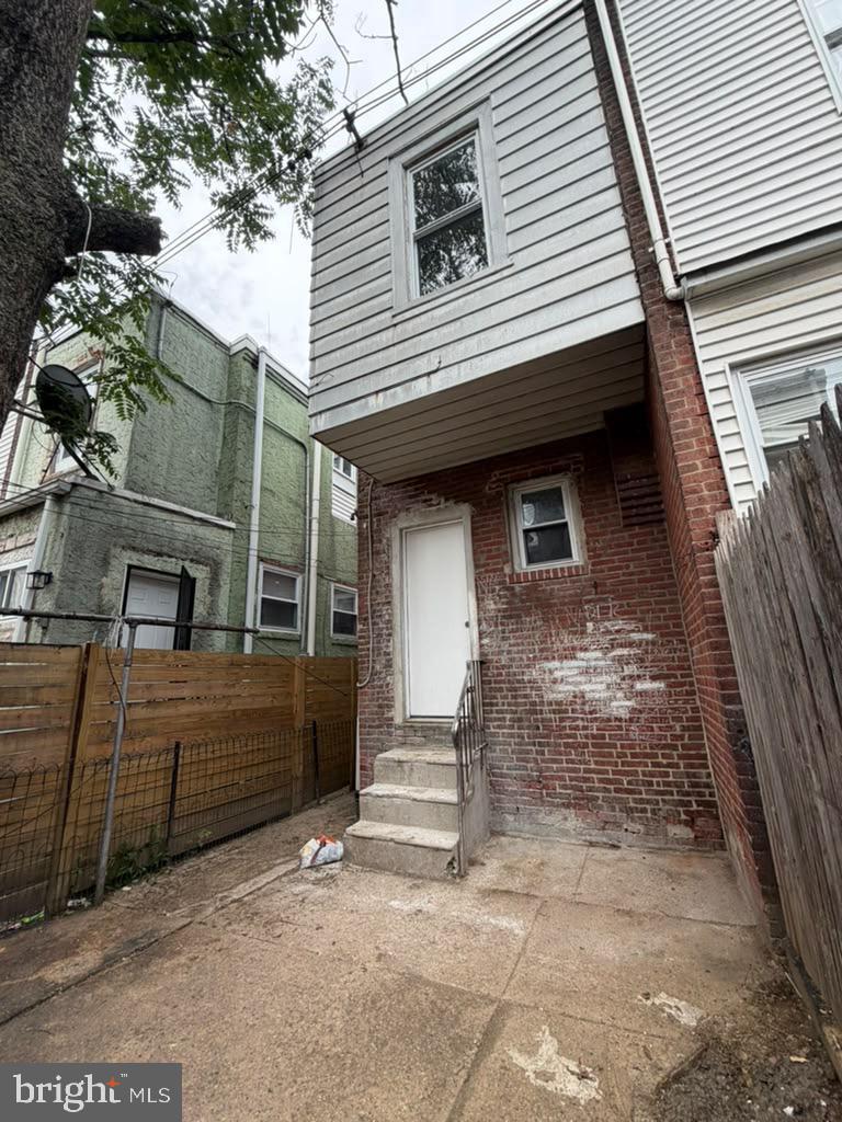 5323 Lesher St Property Photo 37