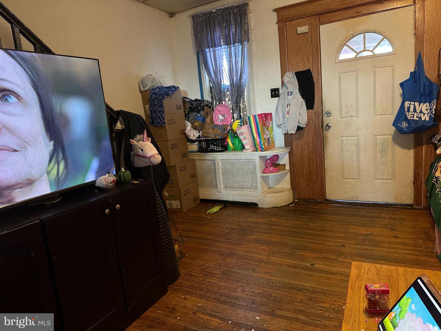 6607 Upland St Property Photo 5