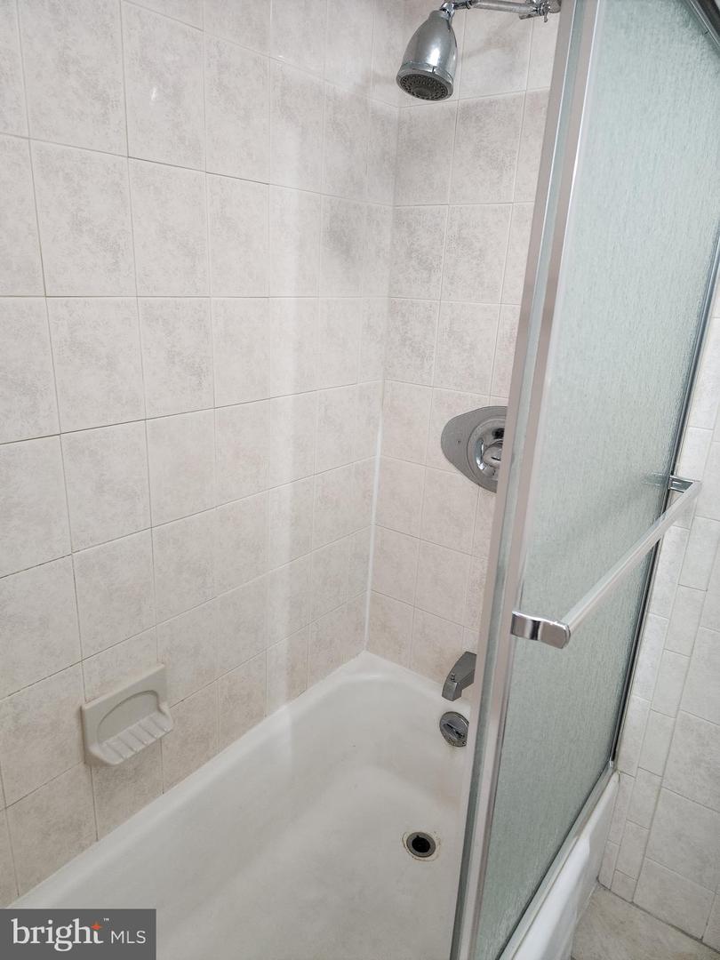 3900-00 Ford Rd #12a Property Photo 39