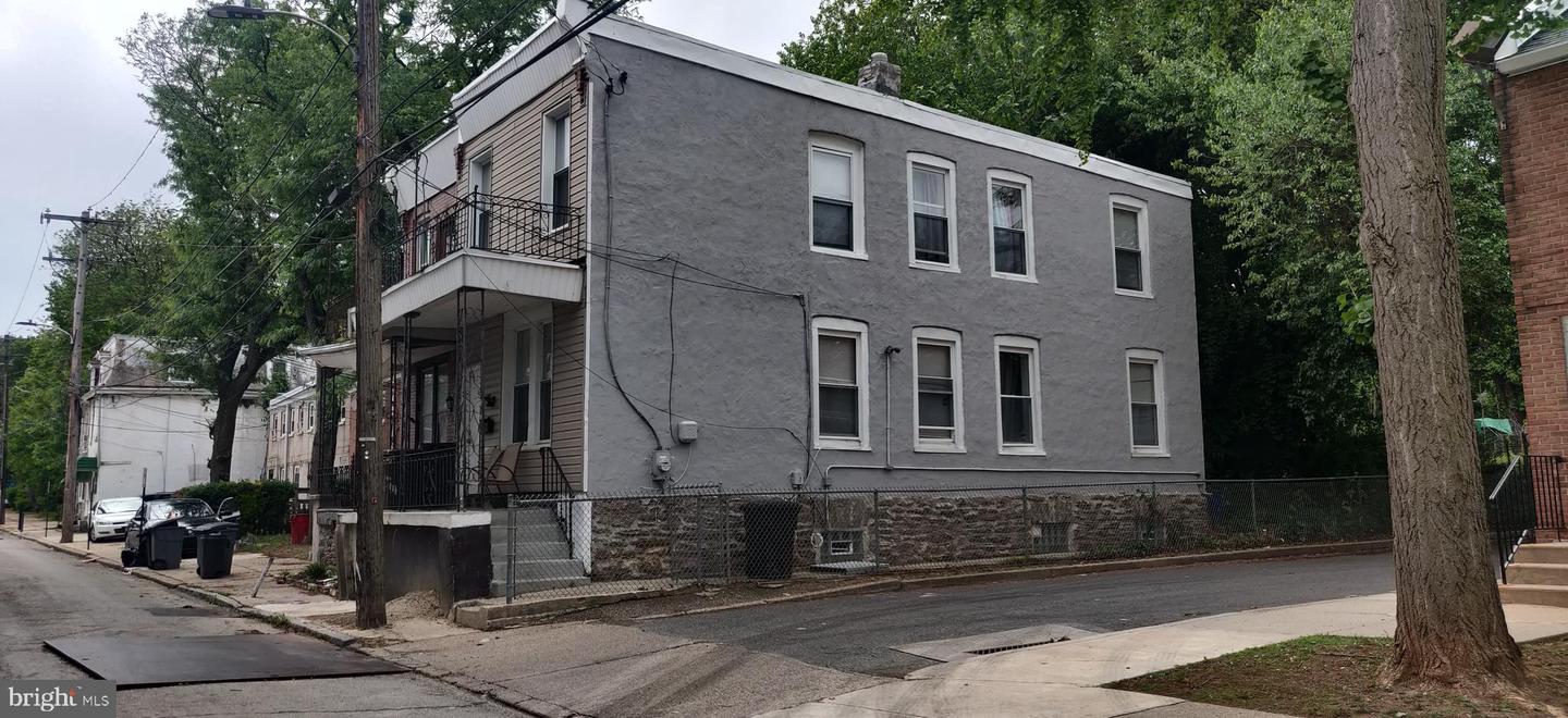 347 E Rittenhouse St Property Photo 1