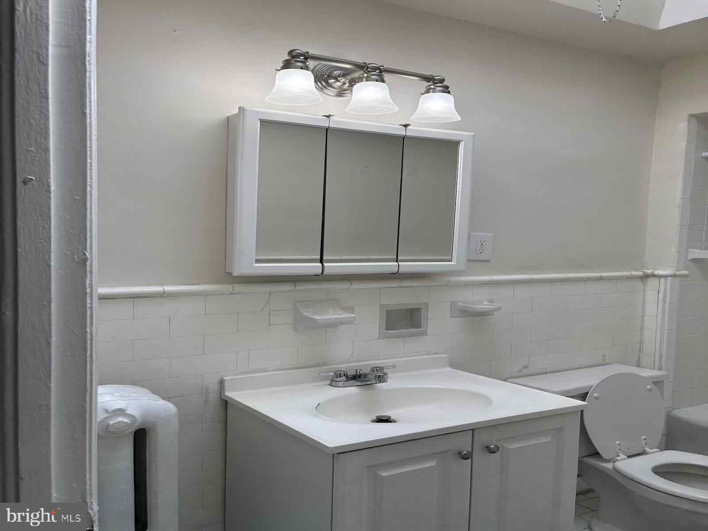 5450 Diamond St #2nd Floor Property Photo 6