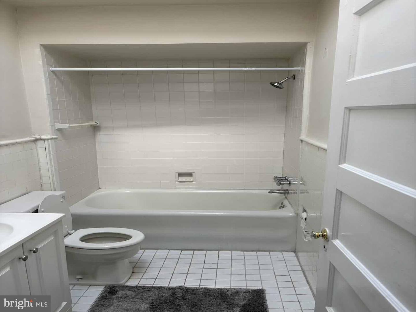 5450 Diamond St #2nd Floor Property Photo 7