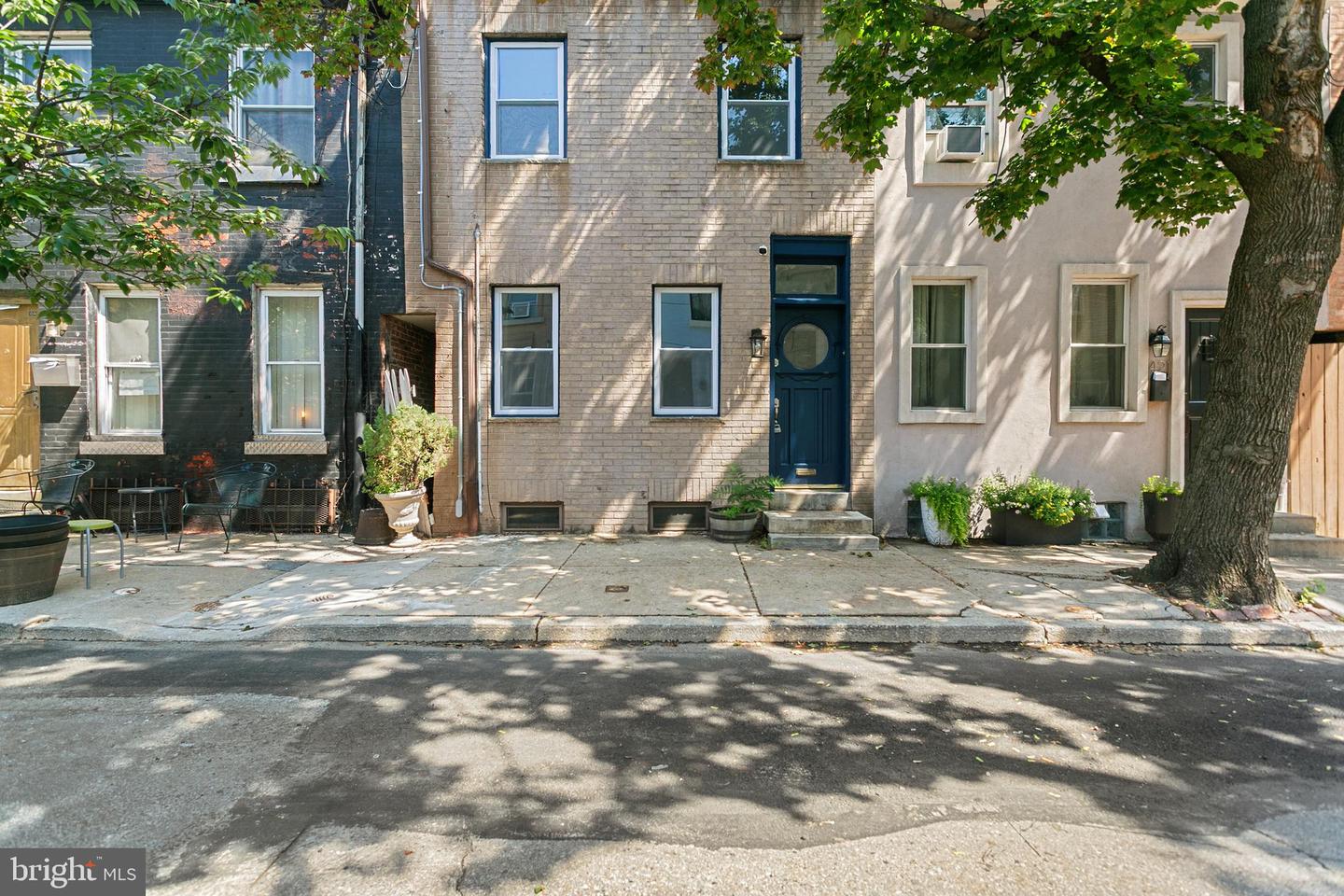 423 CROSS ST Property Photo 1