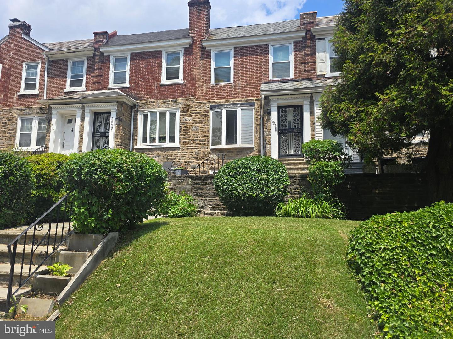 6665 SPRAGUE ST Property Photo 1