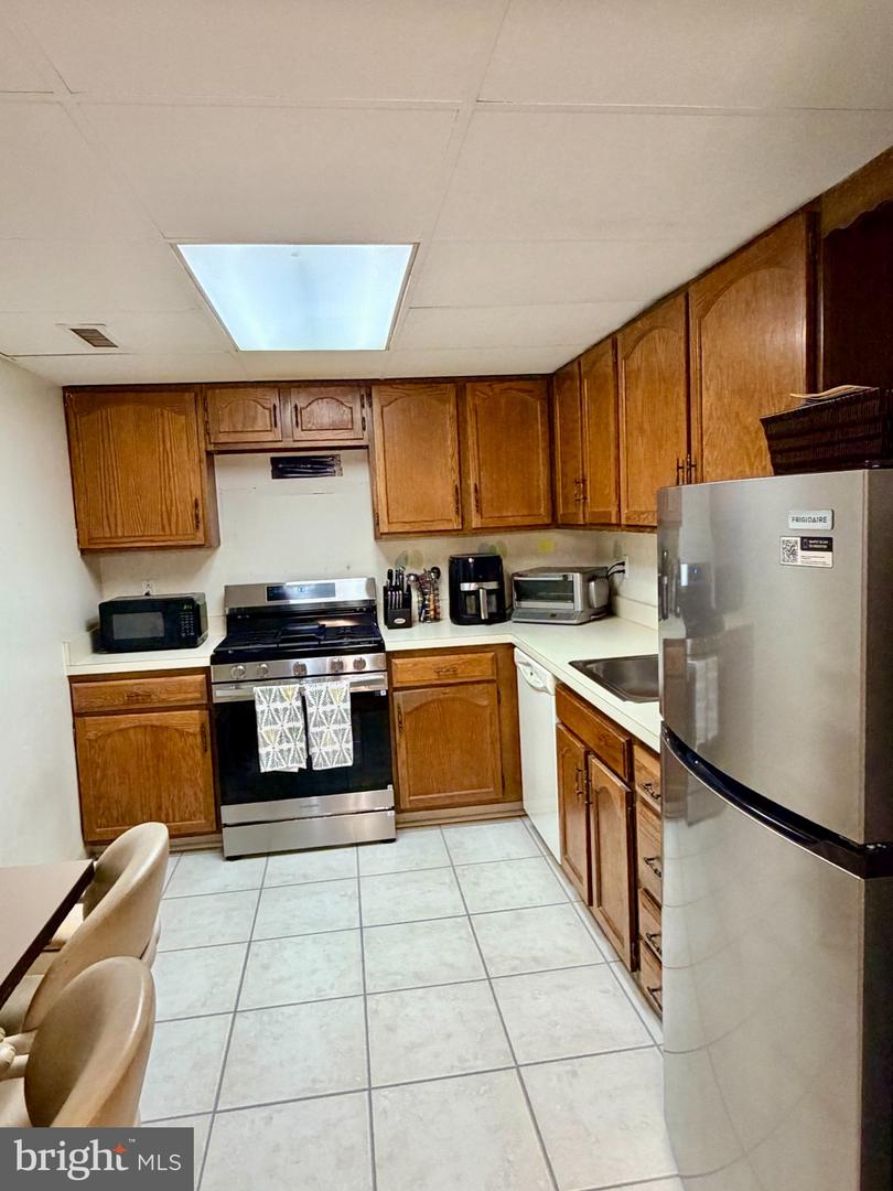 67002-00 Delaire Landing Rd #2 Property Photo 15