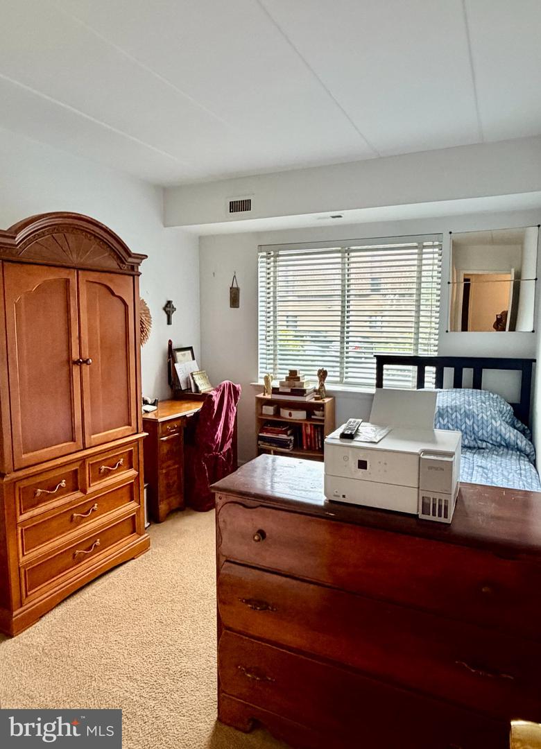 67002-00 Delaire Landing Rd #2 Property Photo 22