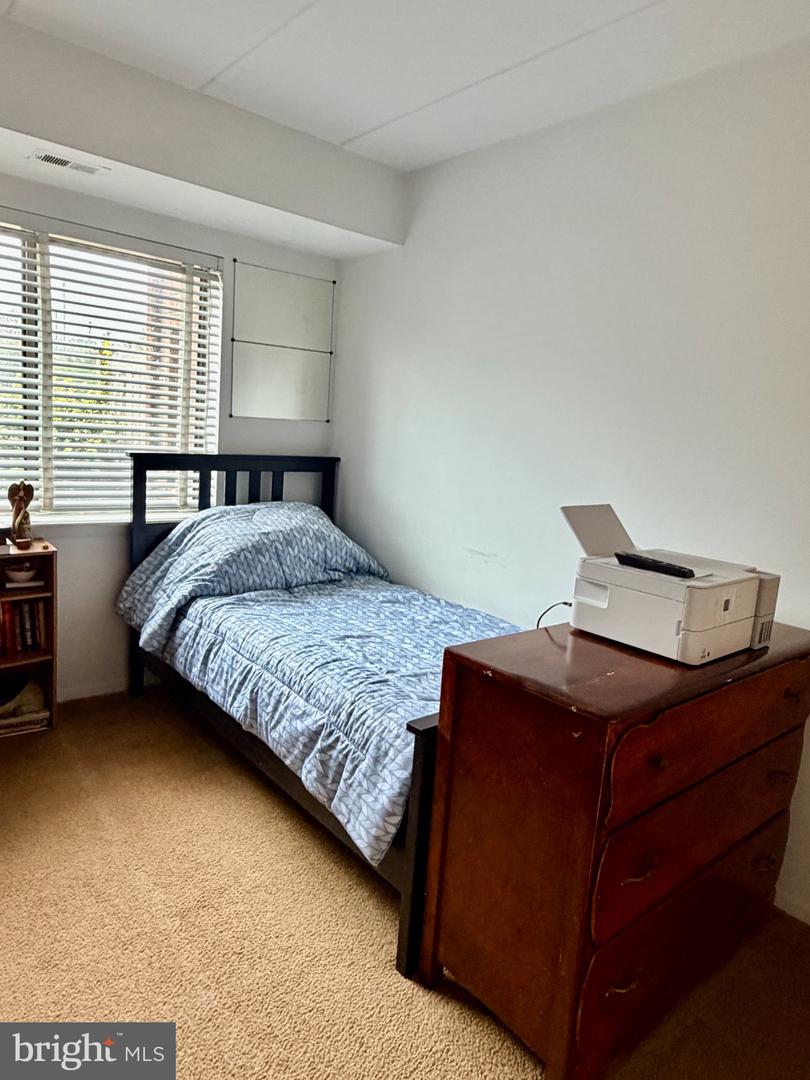 67002-00 Delaire Landing Rd #2 Property Photo 23