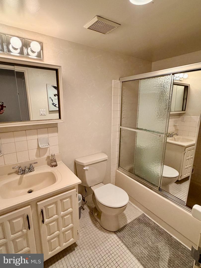 67002-00 Delaire Landing Rd #2 Property Photo 33