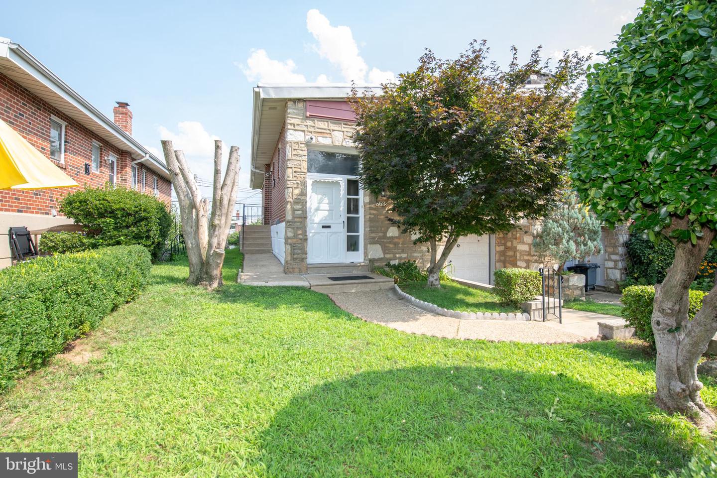 7705 Dorcas St Property Photo 3