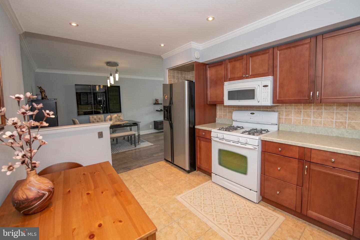 7705 Dorcas St Property Photo 14
