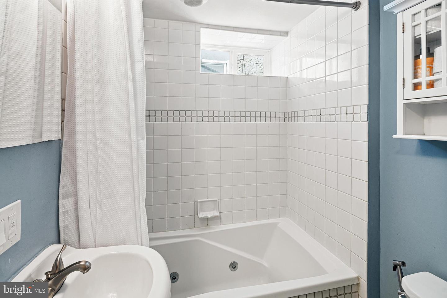 269 Lauriston St Property Photo 11