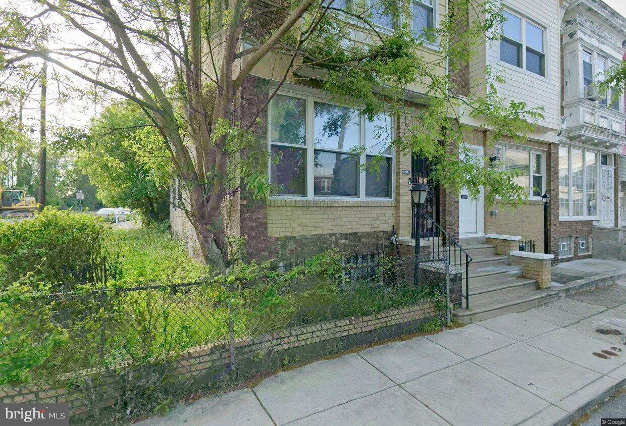 3263 N ETTING ST Property Photo 1