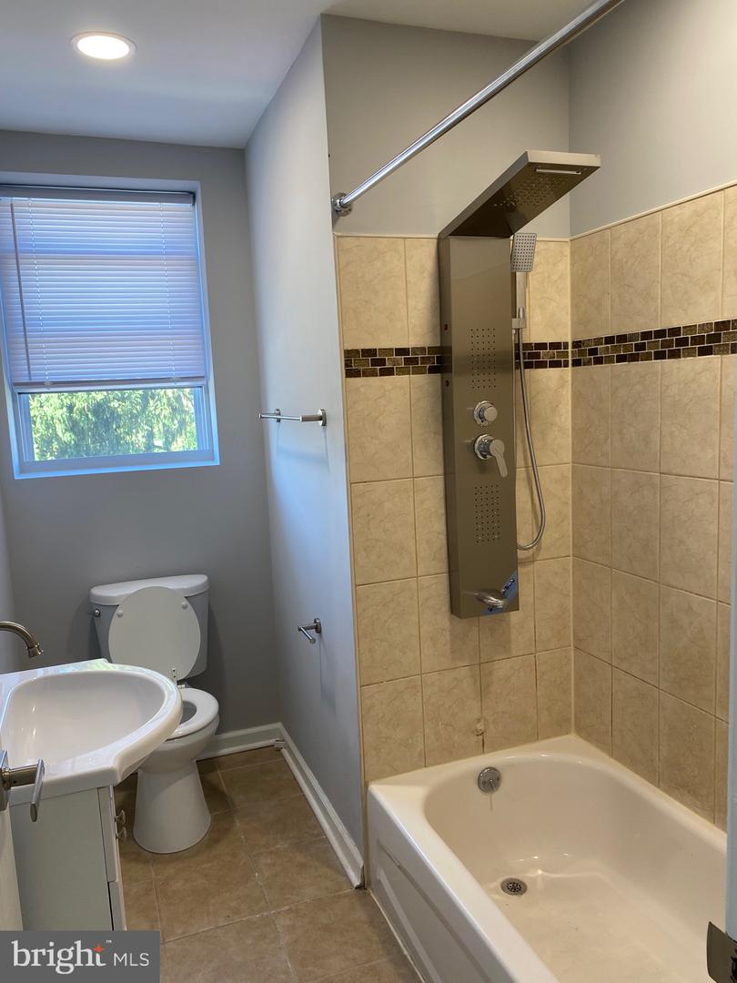 6001-6020 N 17th St #203 Property Photo 14