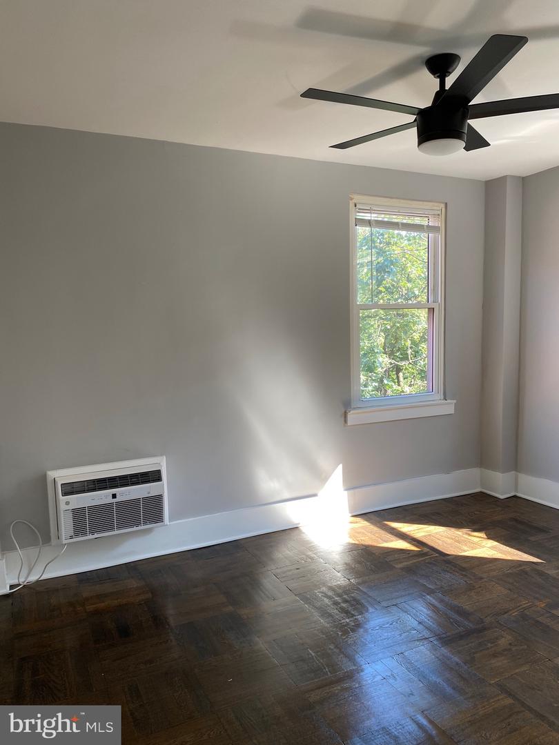 45-48 E Cliveden St #204 Property Photo 7