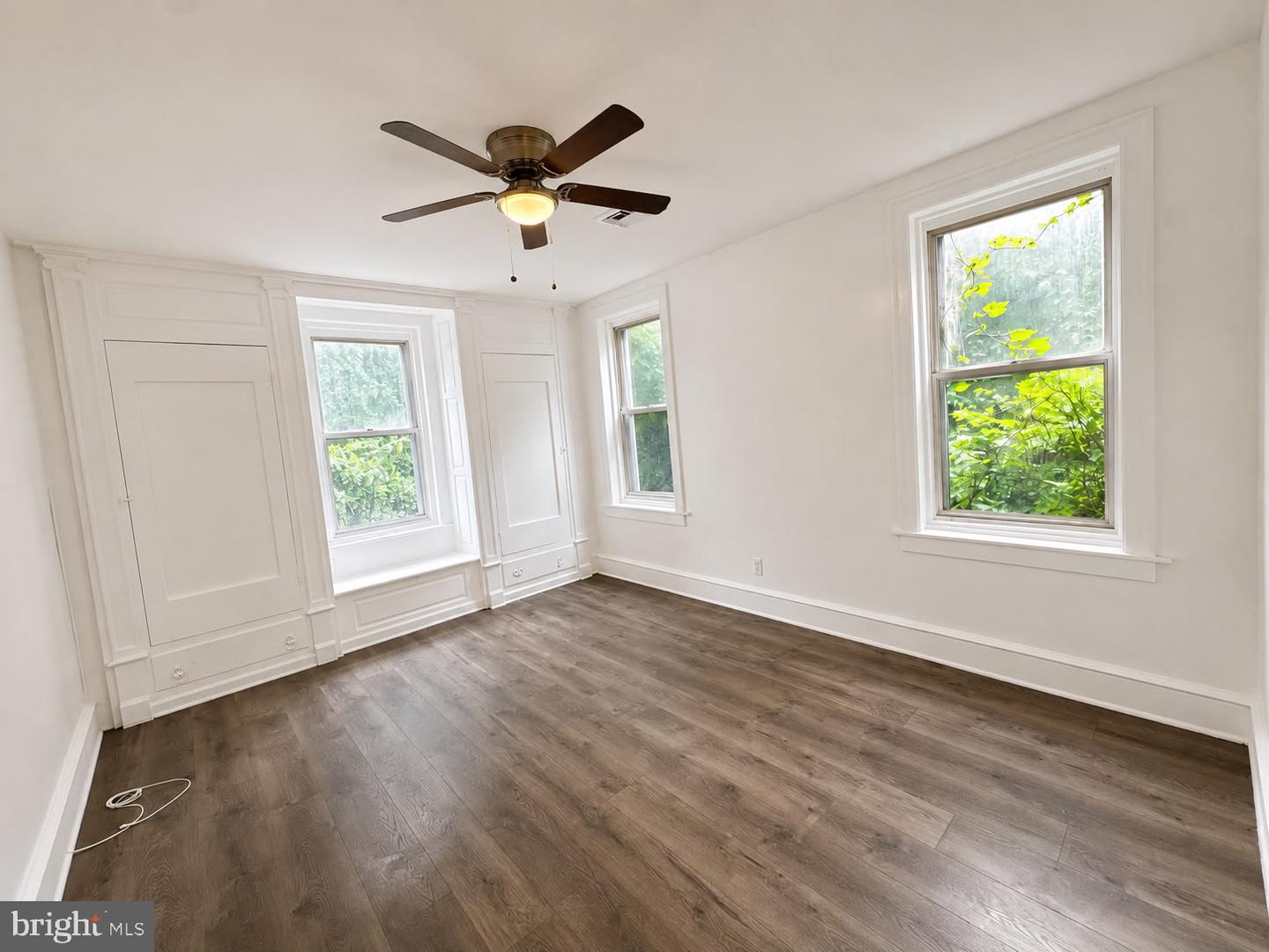 2022 W Ontario St #2 Property Photo 6