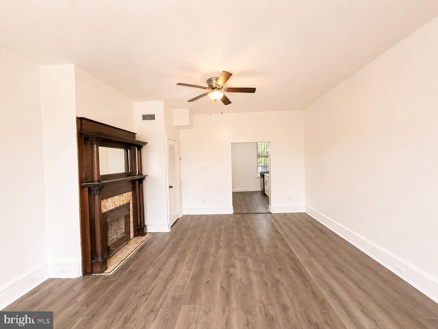 2022 W Ontario St #2 Property Photo 8