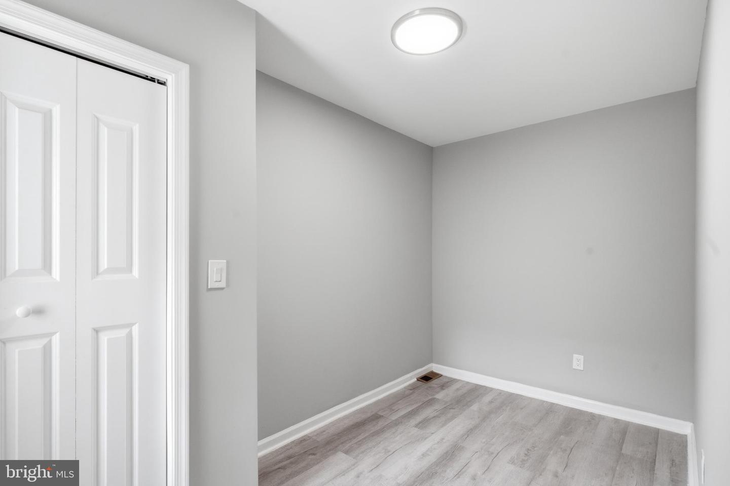 1743 N Stillman St Property Photo 15