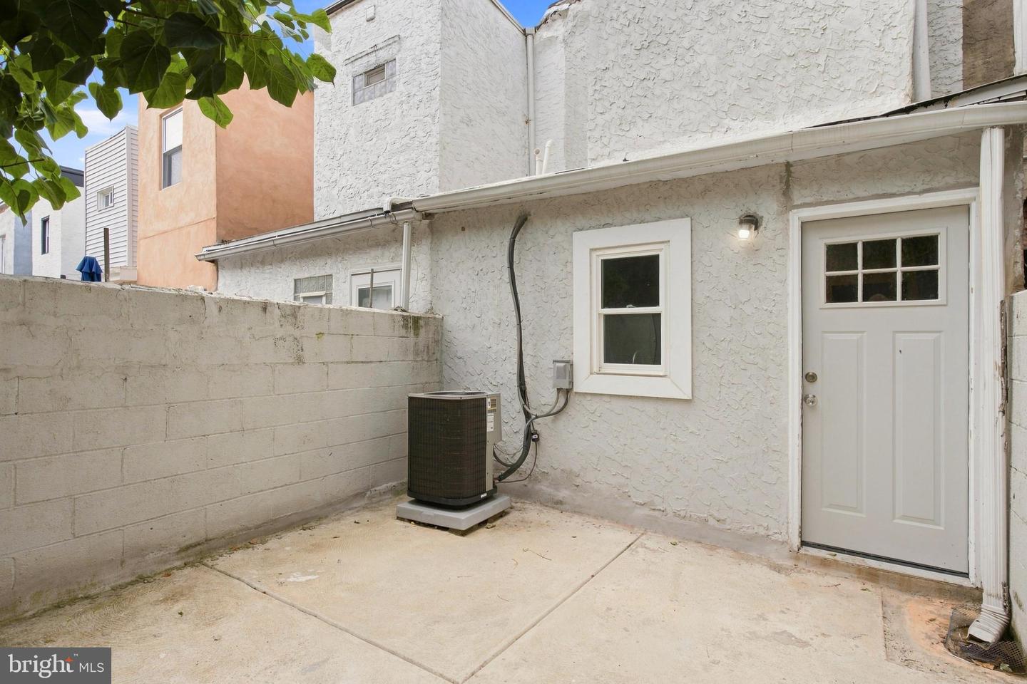 1743 N Stillman St Property Photo 28