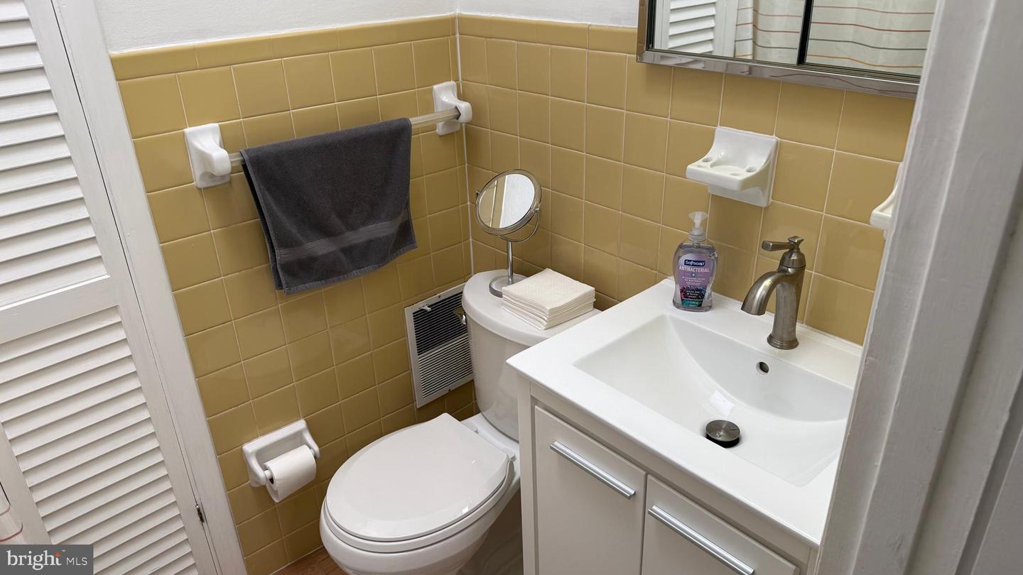 2711 S Alder St Property Photo 20