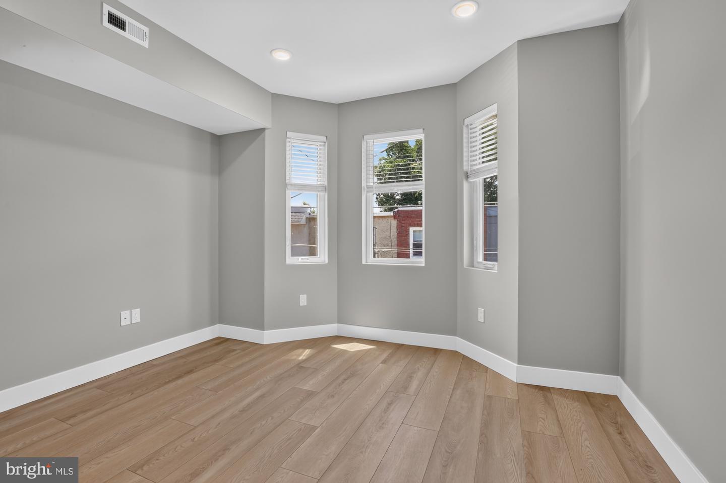 1843 E Hazzard St #2 Property Photo 20