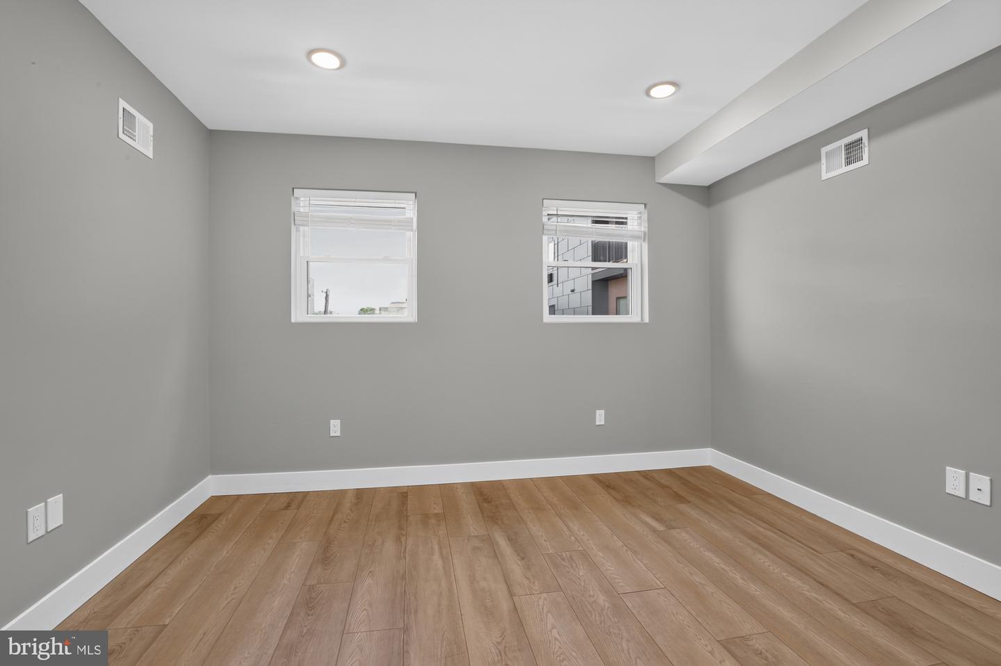 1843 E Hazzard St #2 Property Photo 23