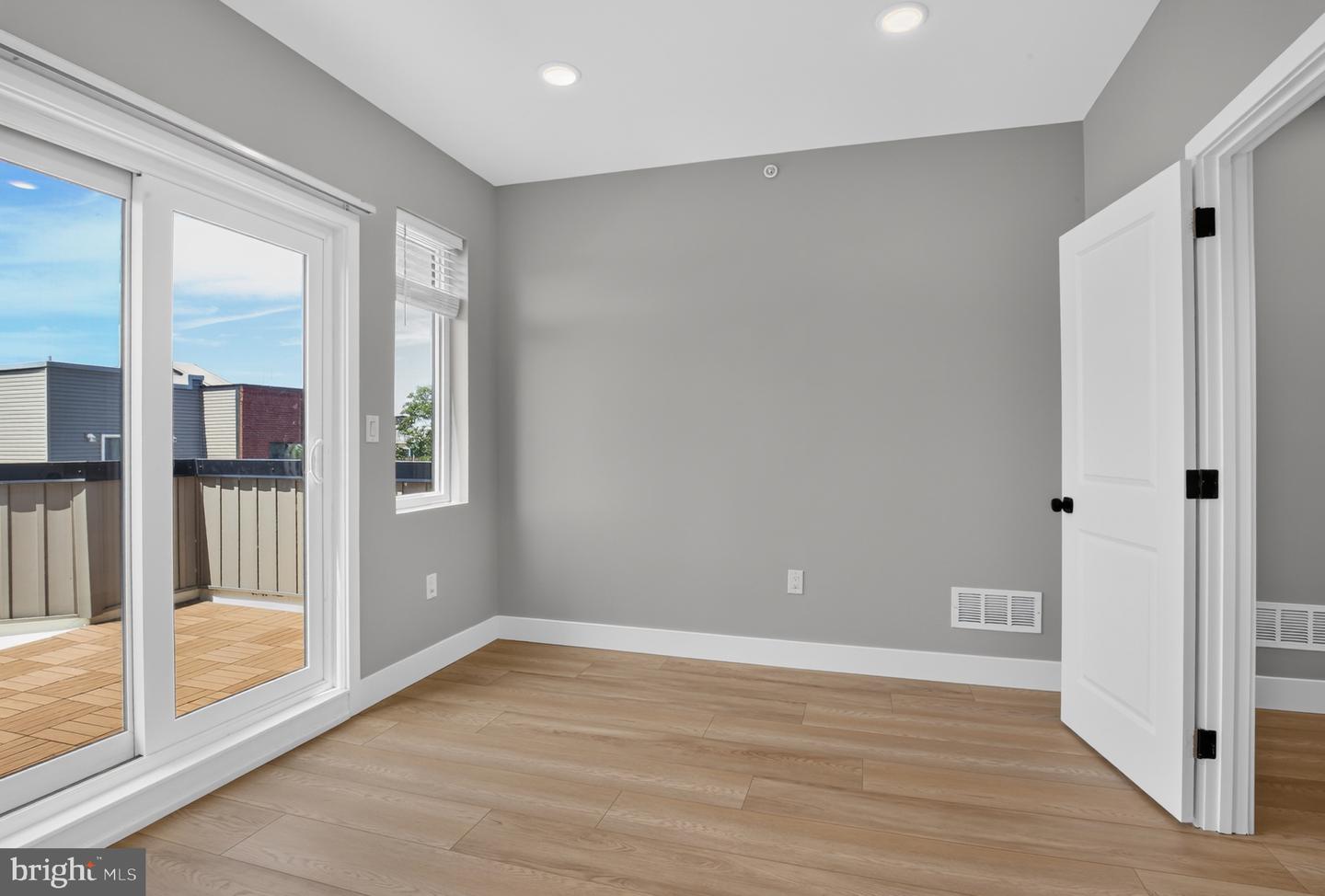 1843 E Hazzard St #2 Property Photo 31