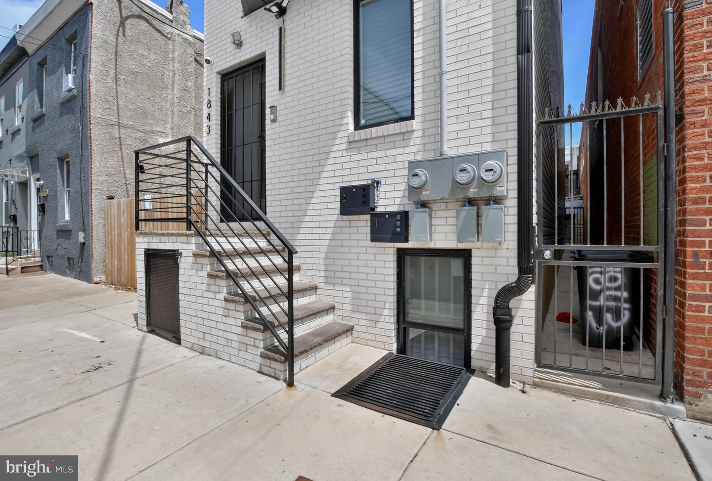 1843 E Hazzard St #2 Property Photo 38