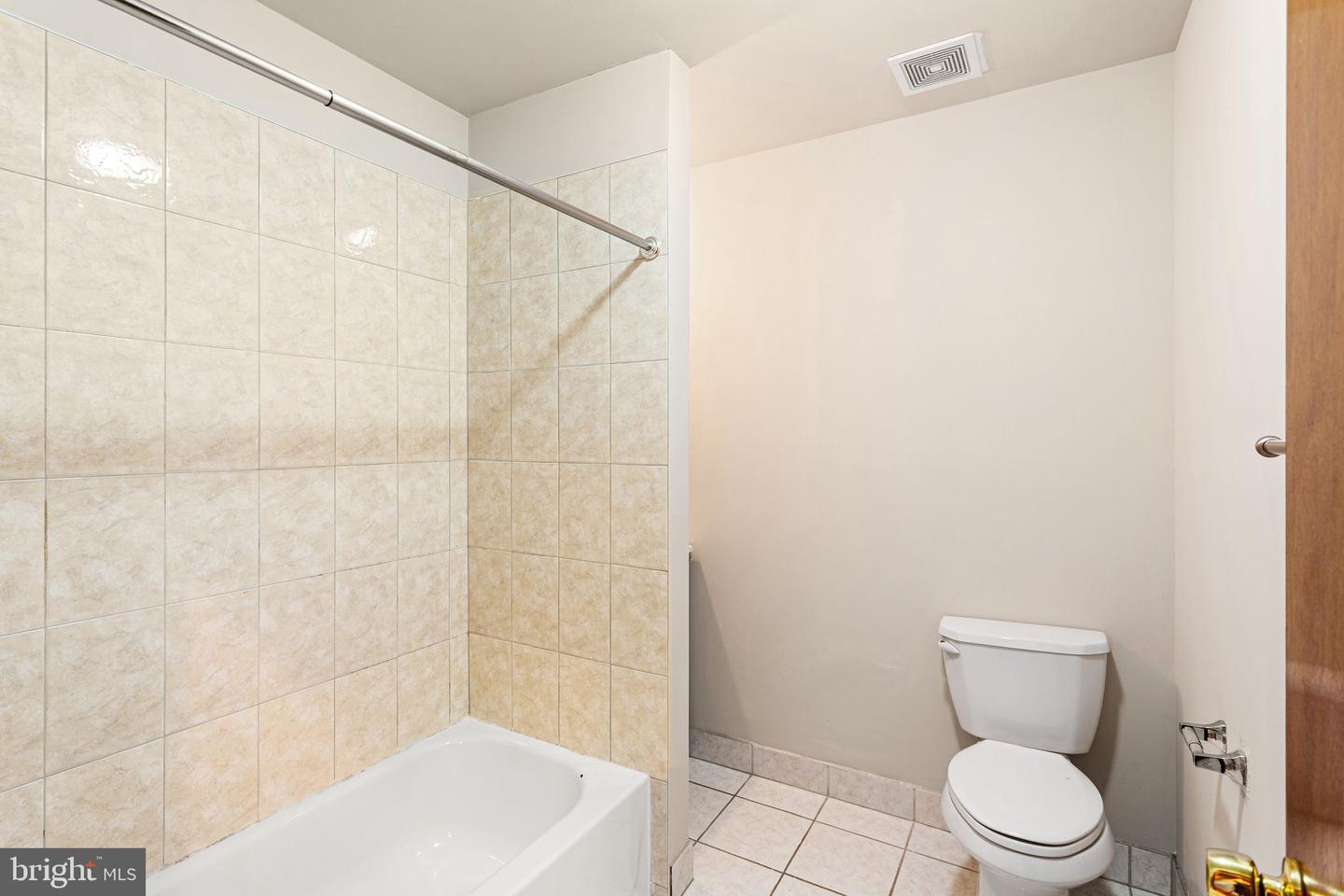 2131 Titan St Property Photo 13