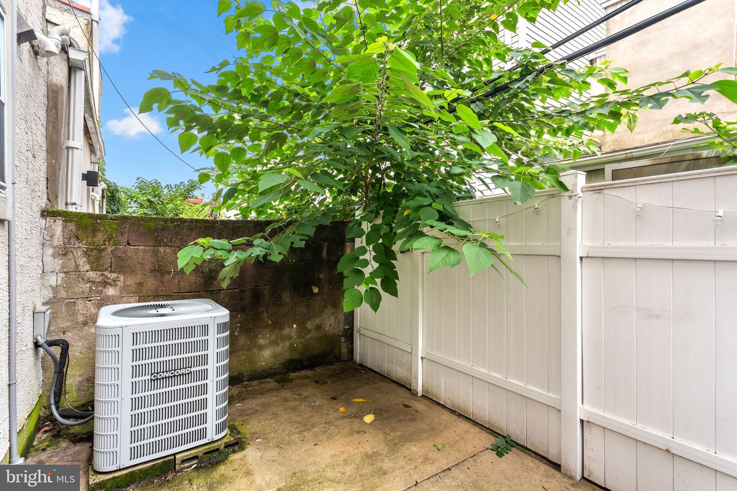2131 Titan St Property Photo 23