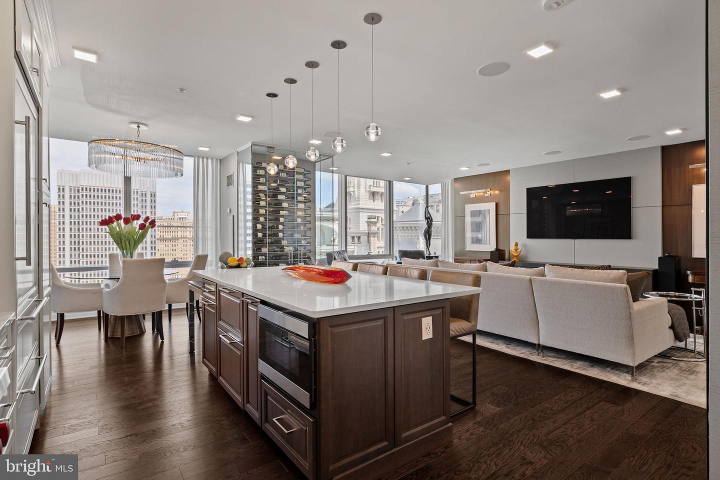 1414 S Penn Sq #15dc Property Photo 1