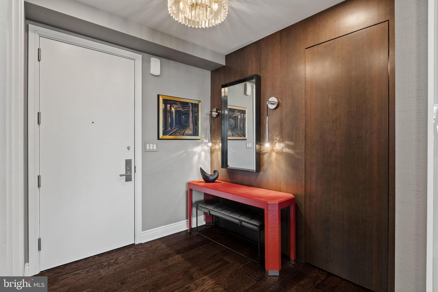 1414 S Penn Sq #15dc Property Photo 2