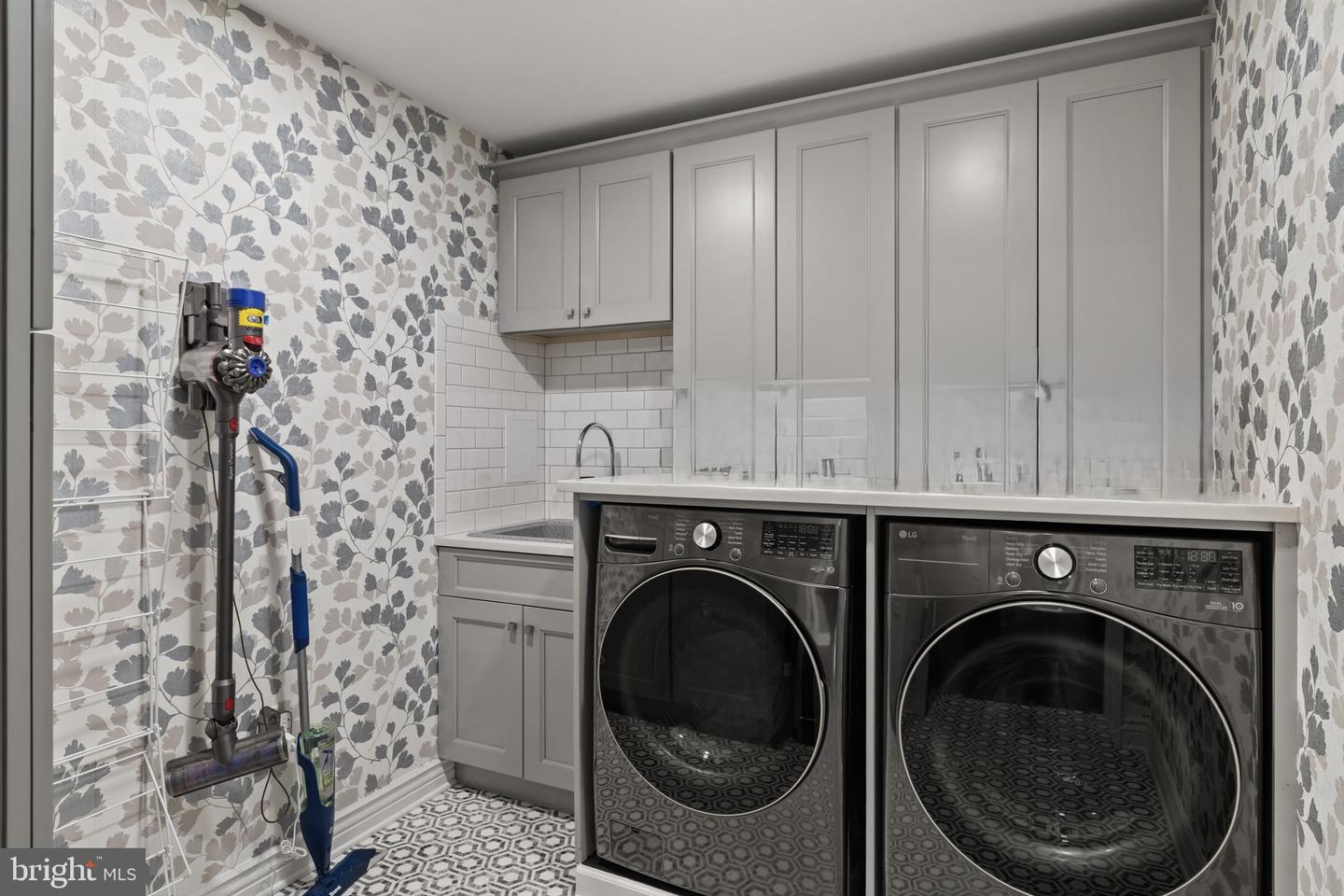 1414 S Penn Sq #15dc Property Photo 4