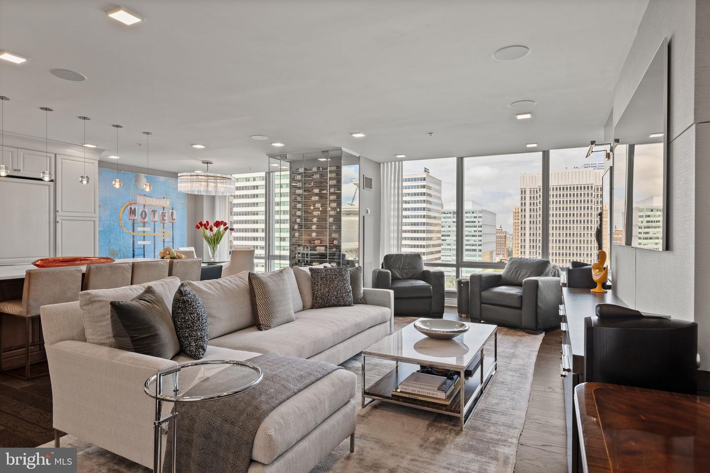 1414 S Penn Sq #15dc Property Photo 14