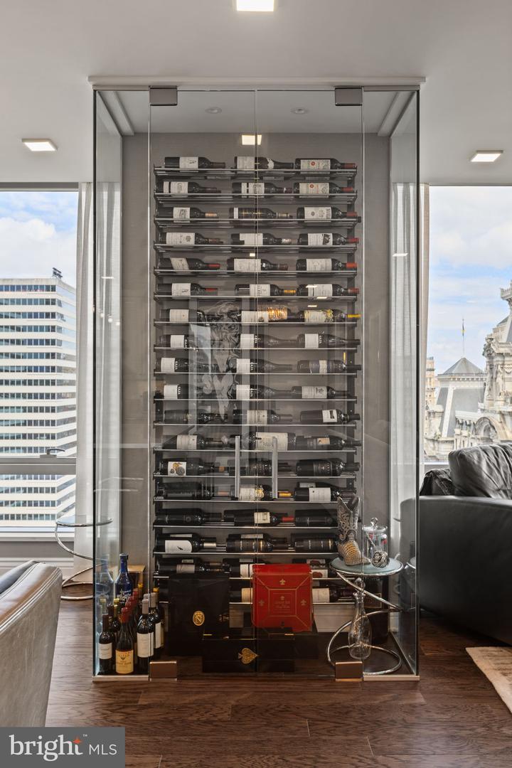 1414 S Penn Sq #15dc Property Photo 16