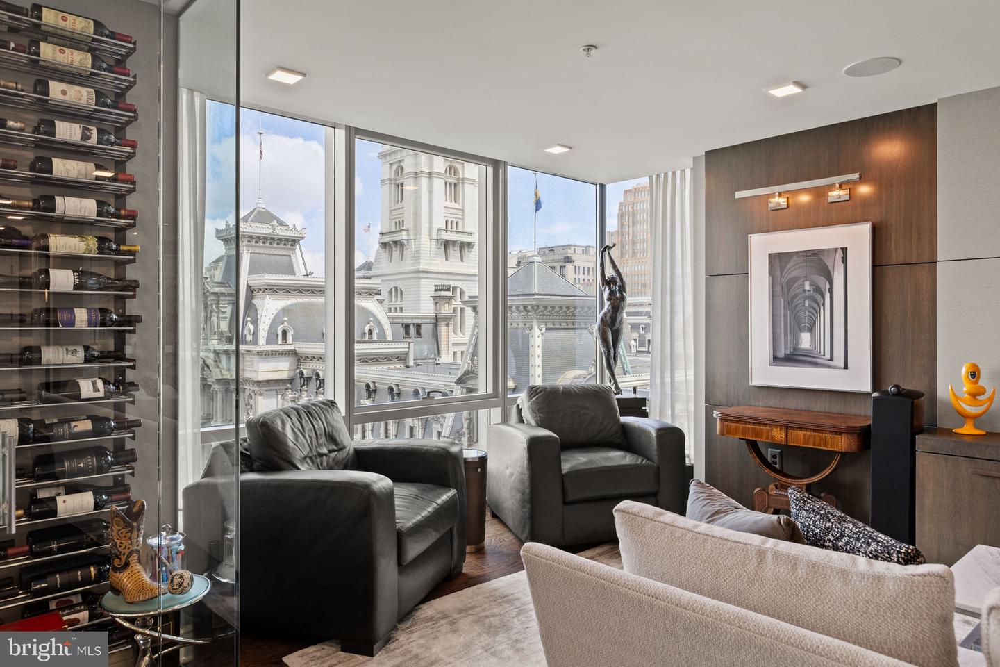 1414 S Penn Sq #15dc Property Photo 17