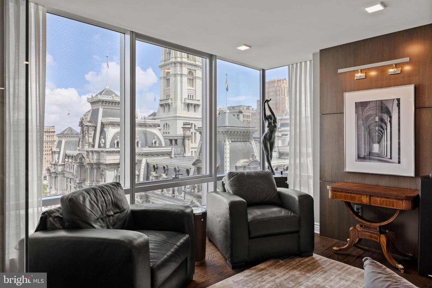 1414 S Penn Sq #15dc Property Photo 18