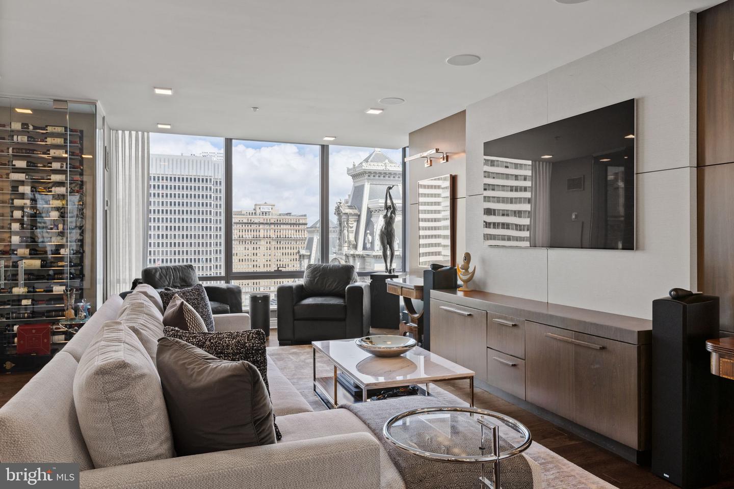 1414 S Penn Sq #15dc Property Photo 21