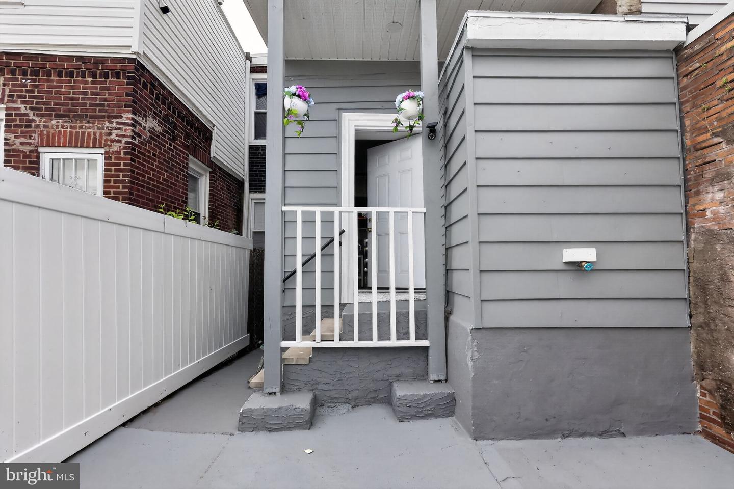1853 W Juniata St Property Photo 30