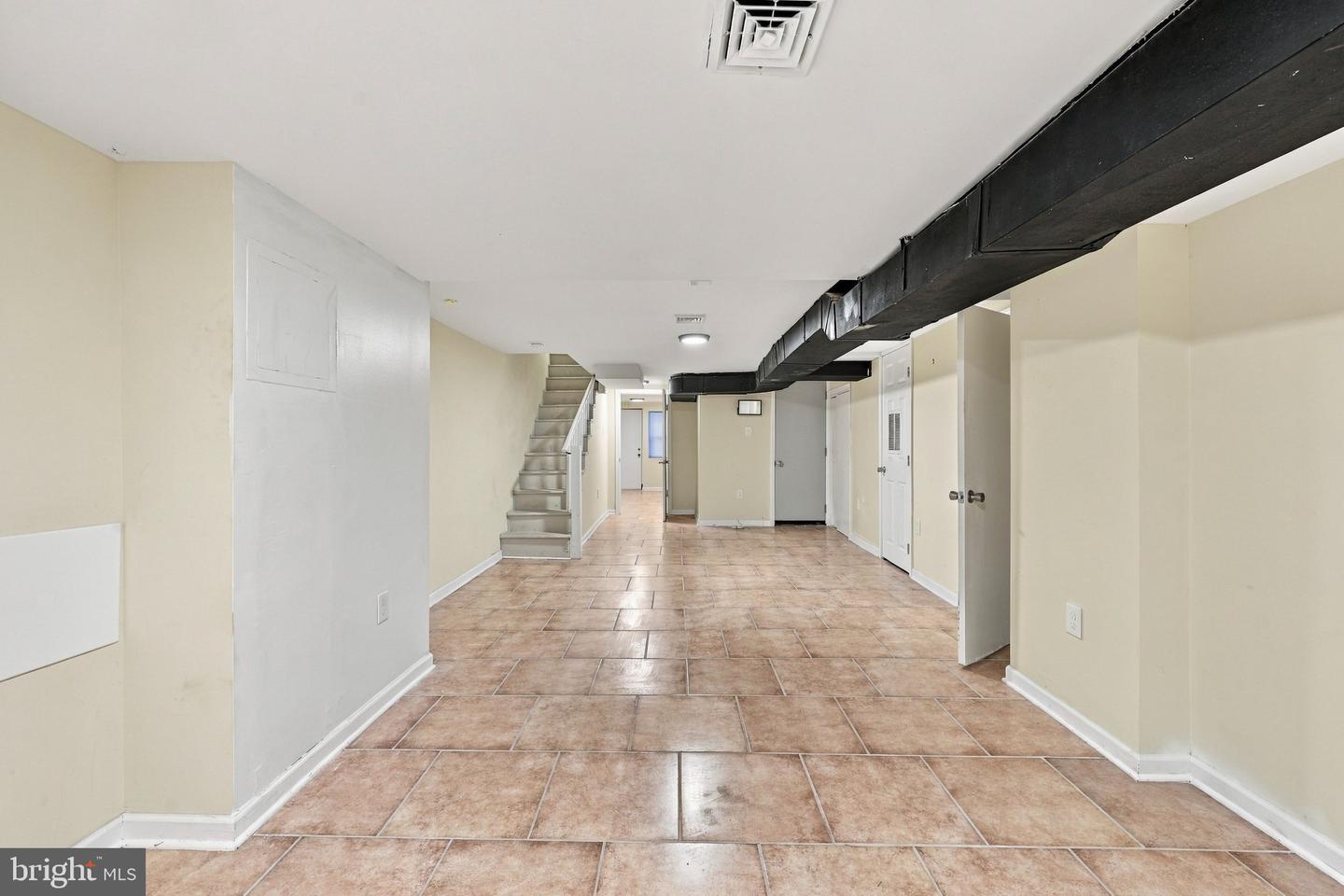 420 S 49th St Property Photo 27