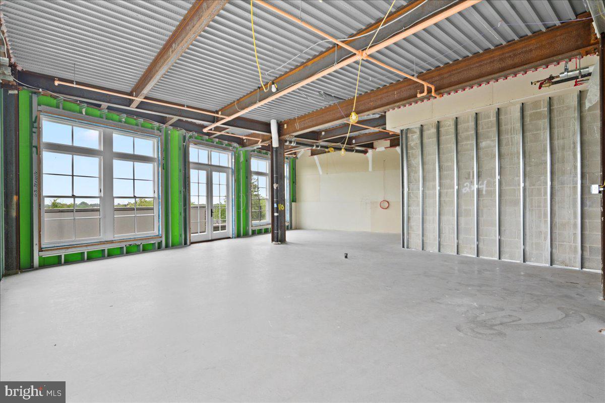 1 W Hartwell Ln #ph1 Property Photo 6