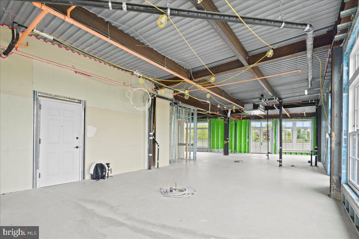 1 W Hartwell Ln #ph1 Property Photo 8