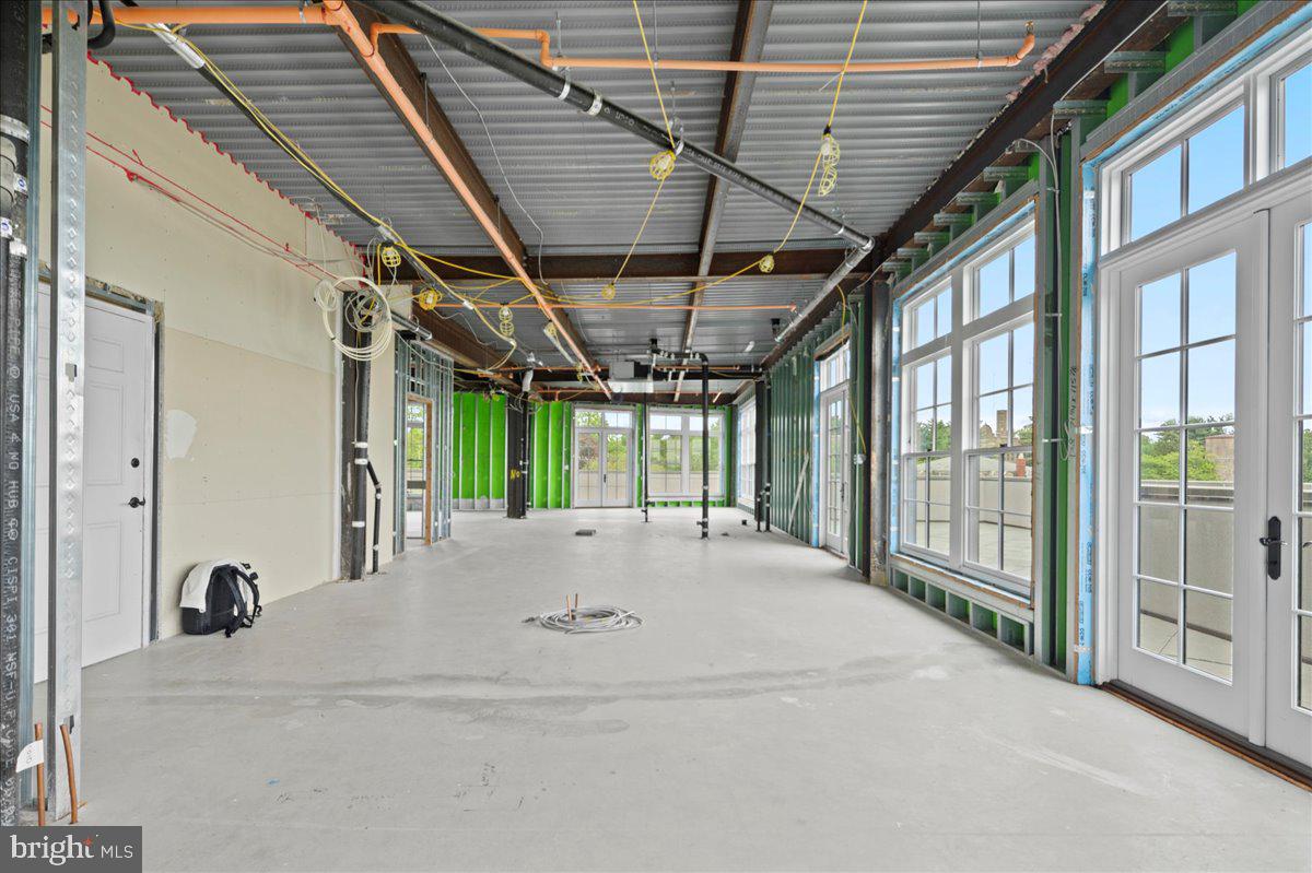 1 W Hartwell Ln #ph1 Property Photo 10