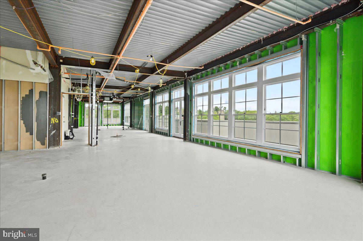 1 W Hartwell Ln #ph1 Property Photo 11