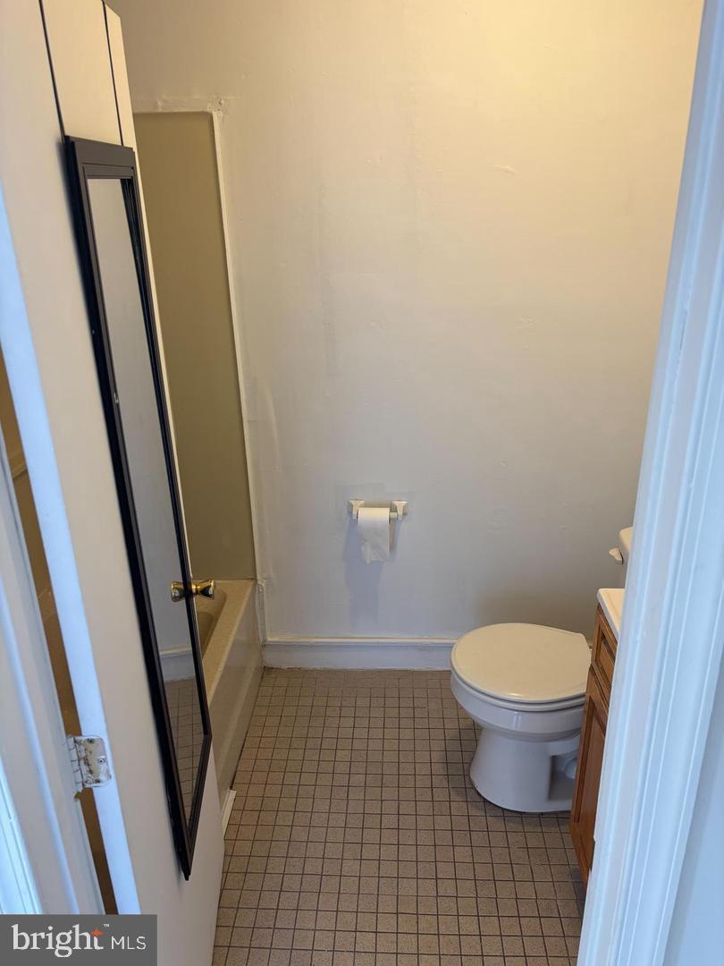 1225 N Randolph St Property Photo 10