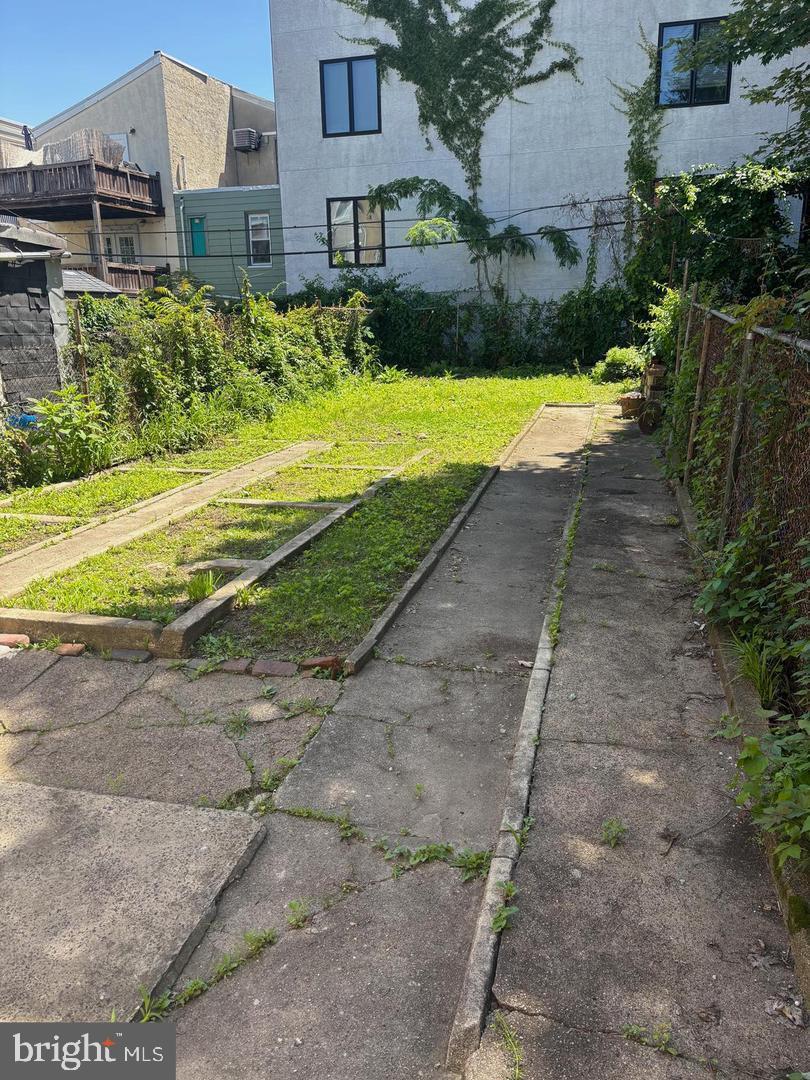 1225 N Randolph St Property Photo 18