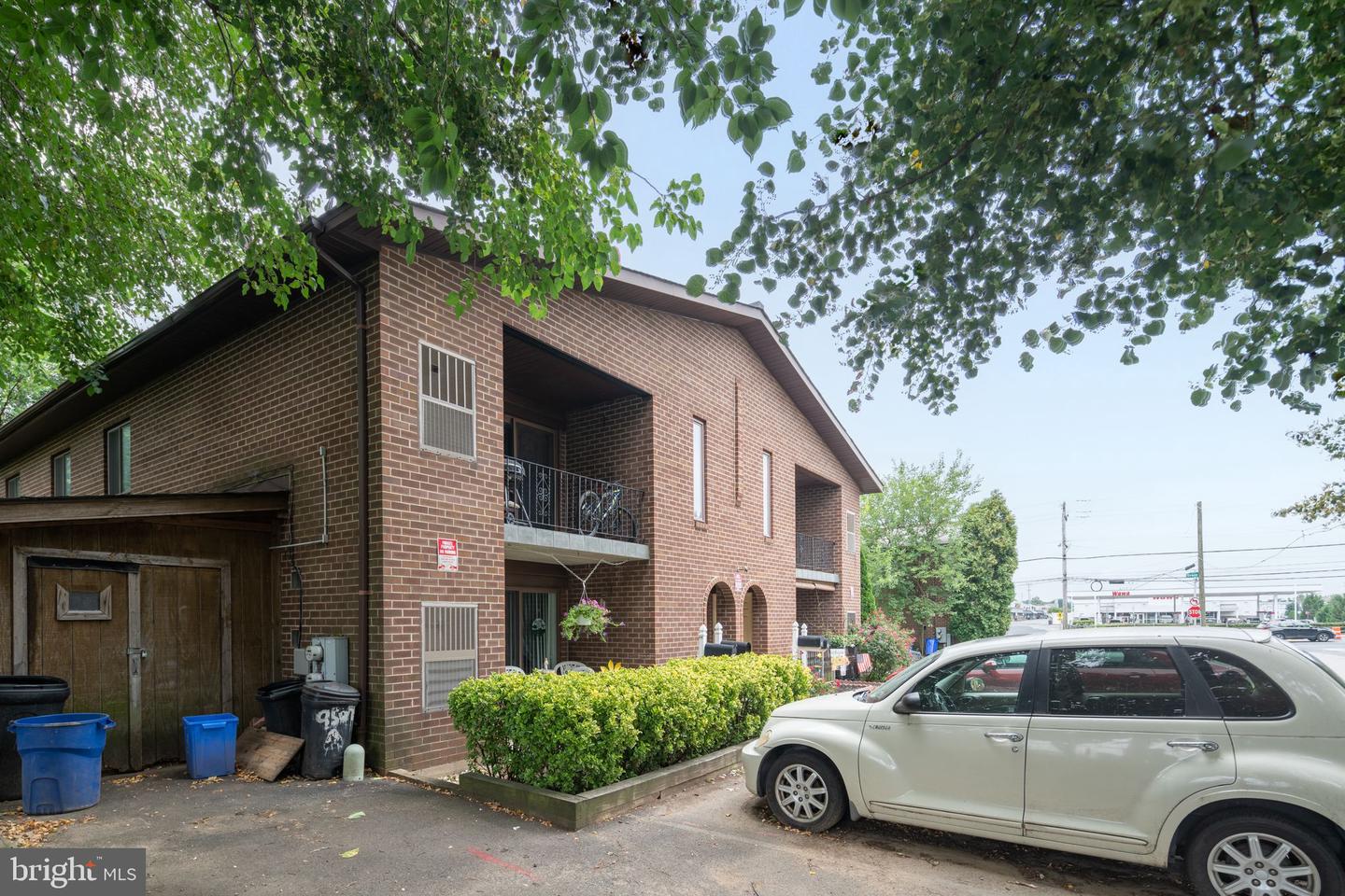 9505 Northeast Ave #b Property Photo 8
