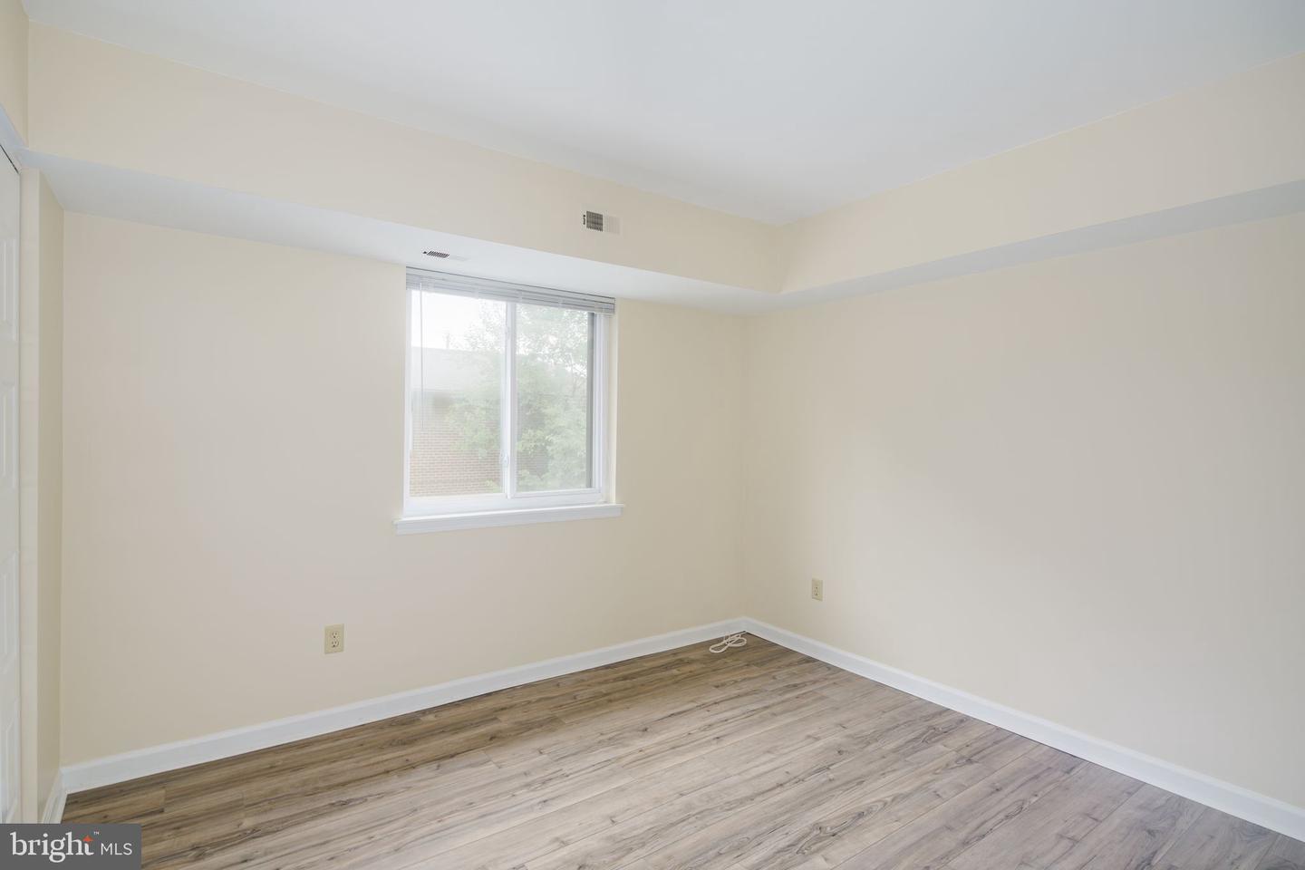 9505 Northeast Ave #b Property Photo 18