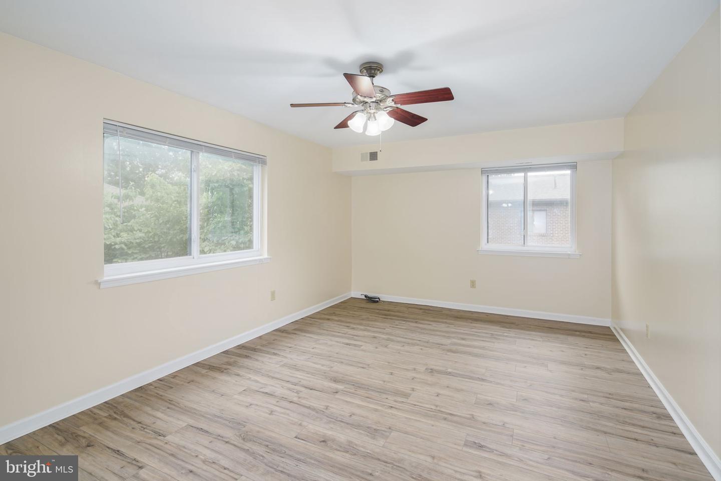 9505 Northeast Ave #b Property Photo 21
