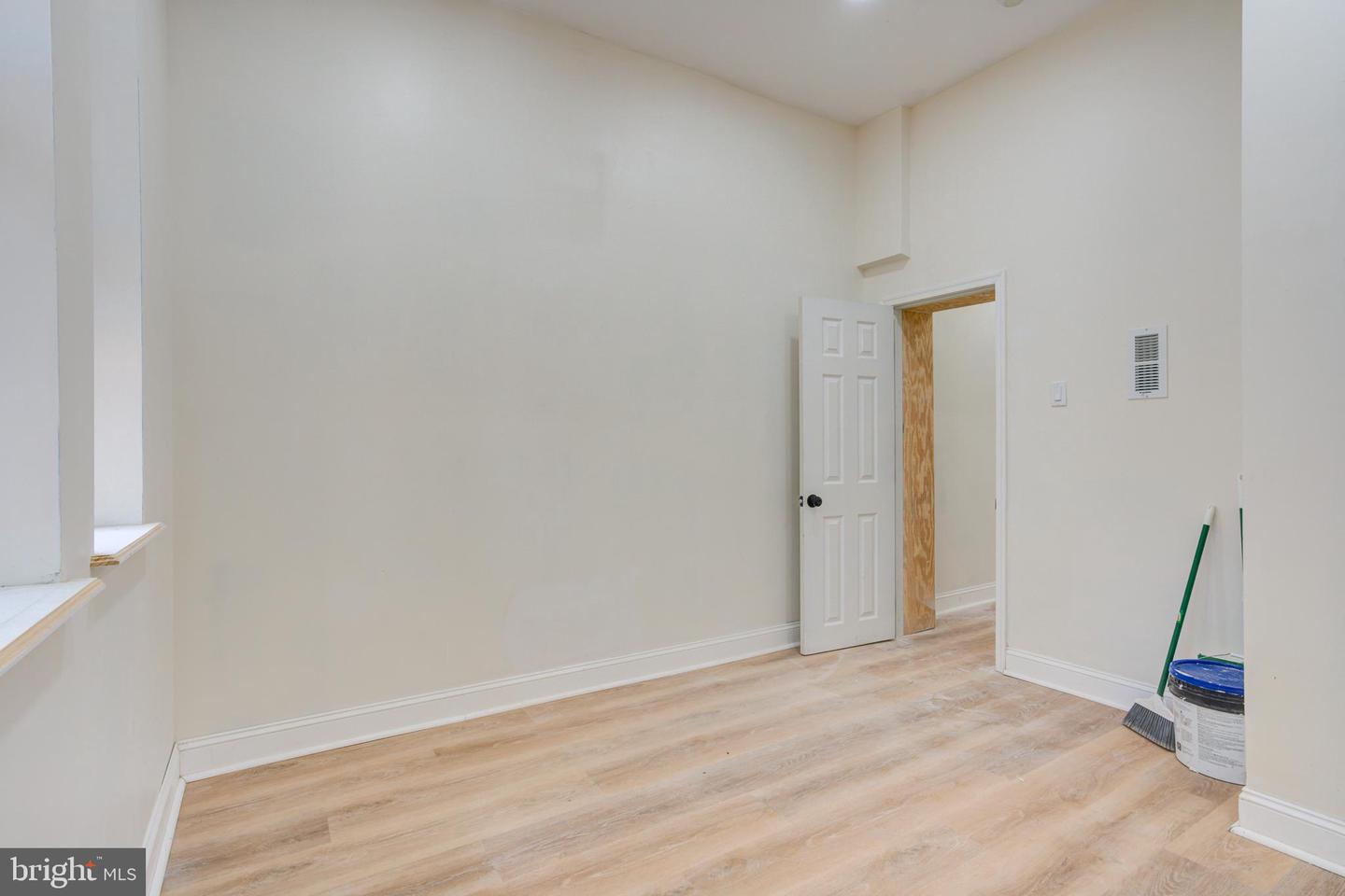 3561 Frankford Ave Property Photo 8